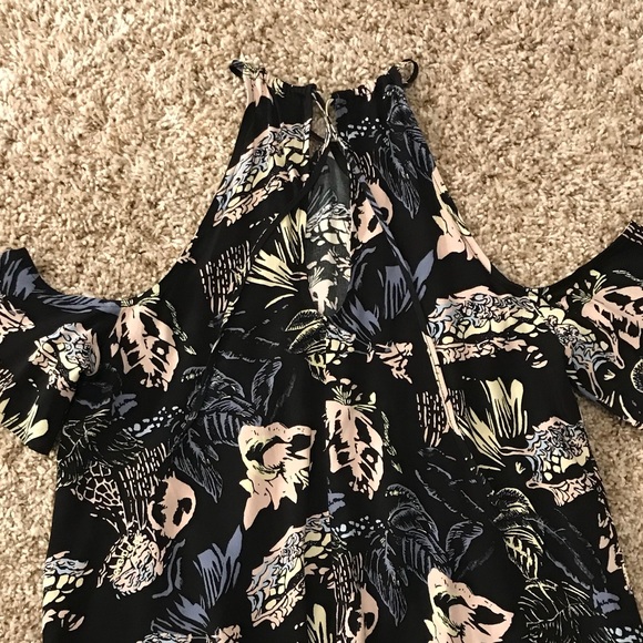 BP. Top - Picture 2 of 6